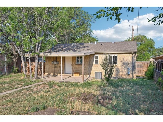 3290 Magnolia St, Denver, CO 80207