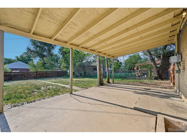 3290 Magnolia St, Denver, CO 80207