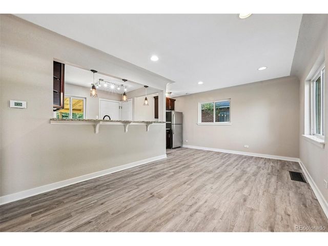 3290 Magnolia St, Denver, CO 80207