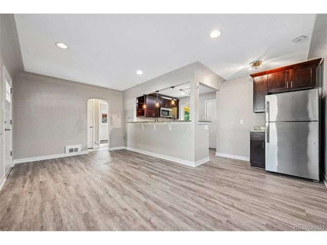 3290 Magnolia St, Denver, CO 80207