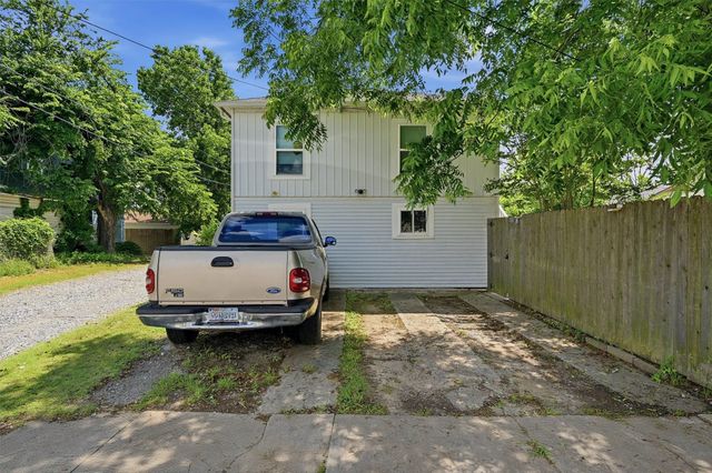 310 S Barrett Avenue 101, Denison, TX 75020