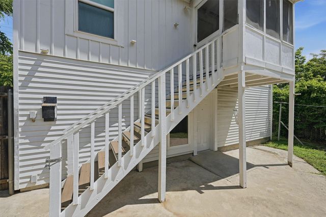 310 S Barrett Avenue 101, Denison, TX 75020