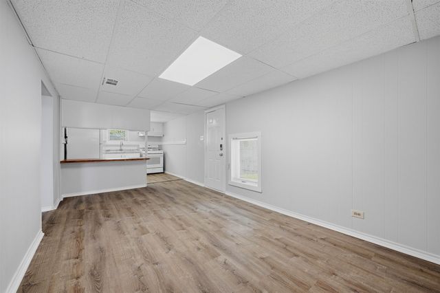 310 S Barrett Avenue 101, Denison, TX 75020