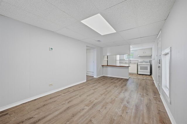 310 S Barrett Avenue 101, Denison, TX 75020