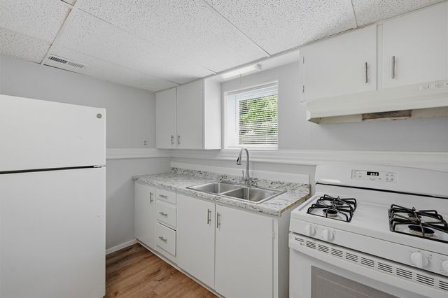 310 S Barrett Avenue 101, Denison, TX 75020