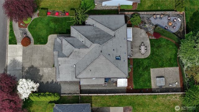 2103 13th Street SW, Puyallup, WA 98371