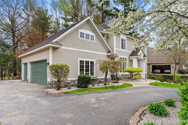 2918 Foxboro Lane, Holland, MI 49424