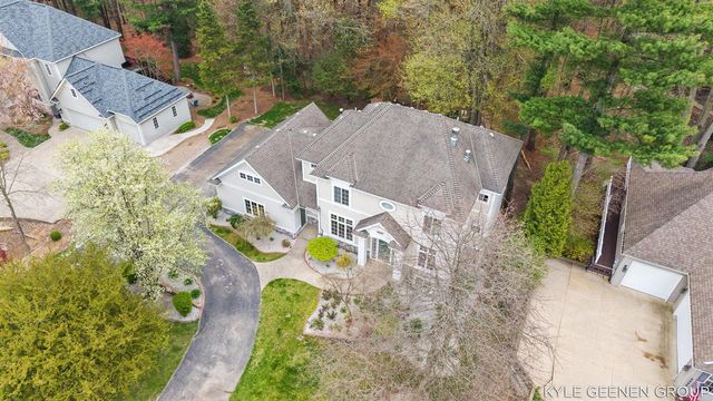 2918 Foxboro Lane, Holland, MI 49424