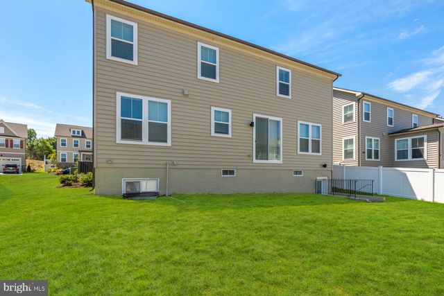 10021 SELKIE LN, Waldorf, MD 20601