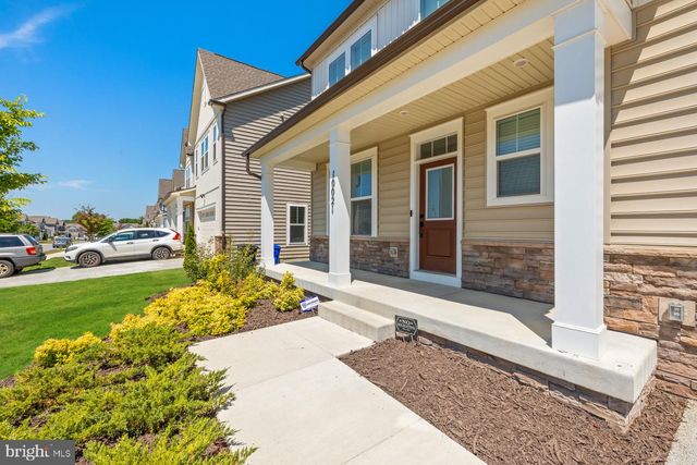 10021 SELKIE LN, Waldorf, MD 20601