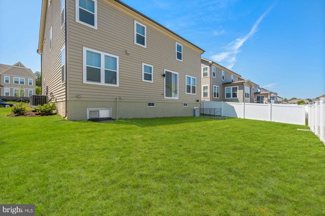 10021 SELKIE LN, Waldorf, MD 20601