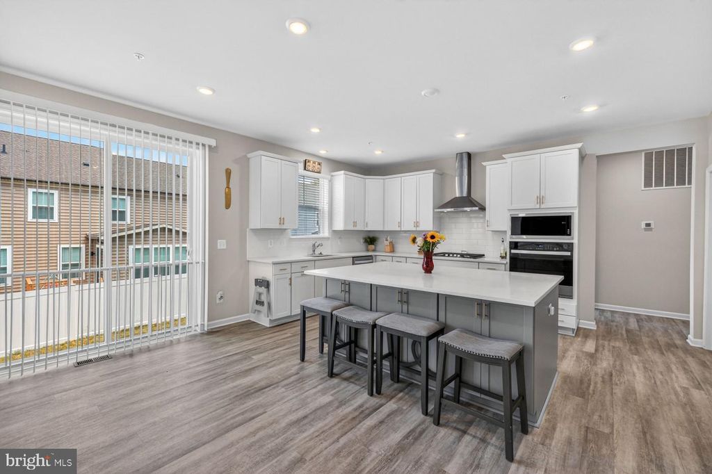 Image 16 of property listing at 10021 SELKIE LN, Waldorf, MD 20601