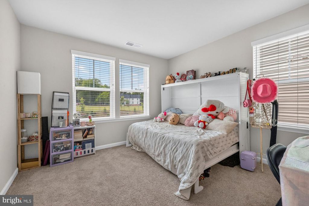 Image 20 of property listing at 10021 SELKIE LN, Waldorf, MD 20601