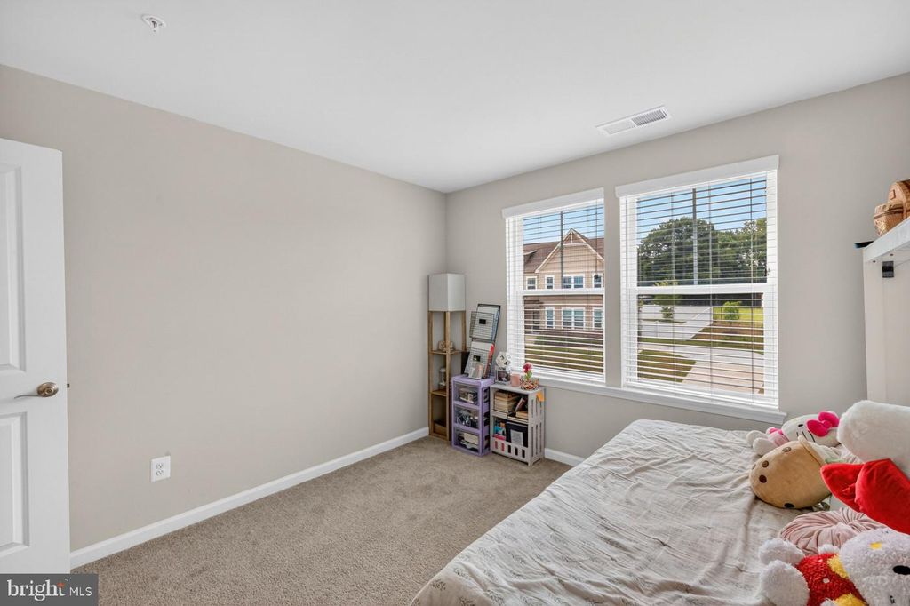 Image 22 of property listing at 10021 SELKIE LN, Waldorf, MD 20601