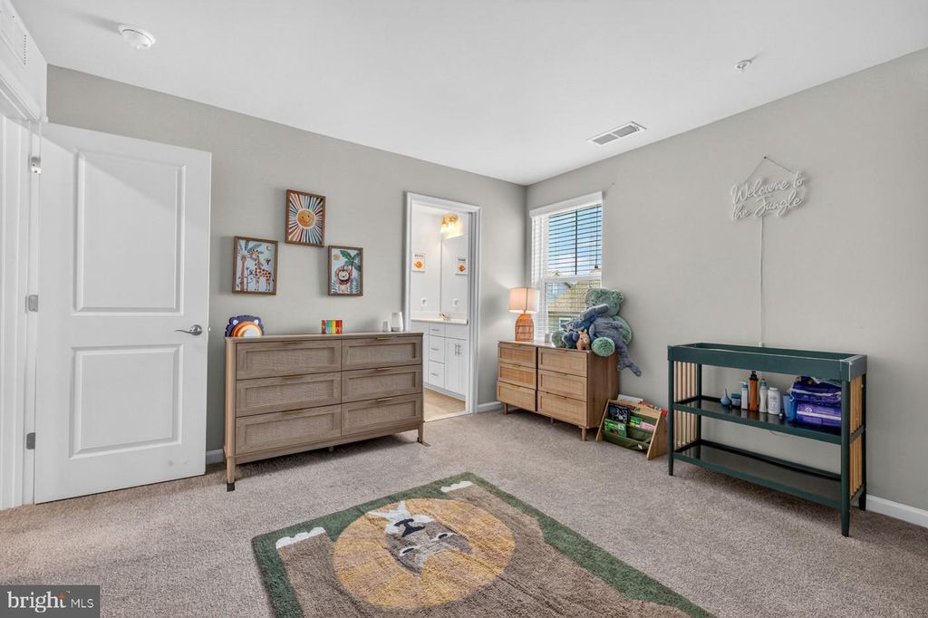 Image 36 of property listing at 10021 SELKIE LN, Waldorf, MD 20601