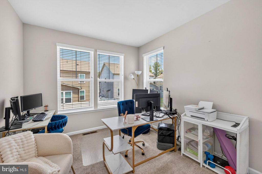 Image 45 of property listing at 10021 SELKIE LN, Waldorf, MD 20601