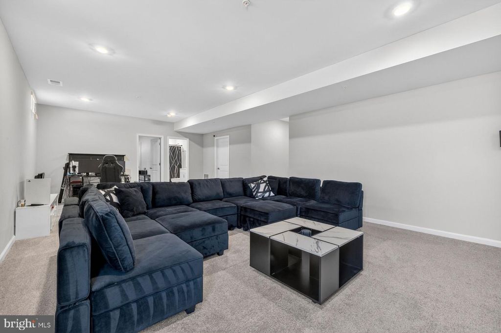 Image 50 of property listing at 10021 SELKIE LN, Waldorf, MD 20601