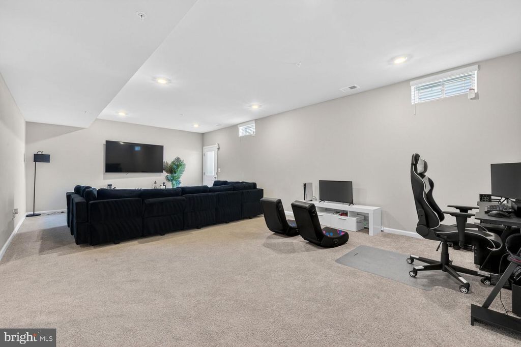 Image 52 of property listing at 10021 SELKIE LN, Waldorf, MD 20601