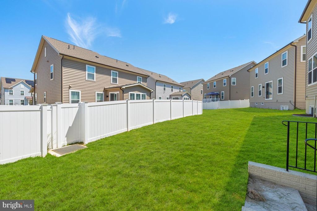 Image 60 of property listing at 10021 SELKIE LN, Waldorf, MD 20601