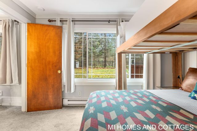 7128 116th Avenue, Fennville, MI 49408