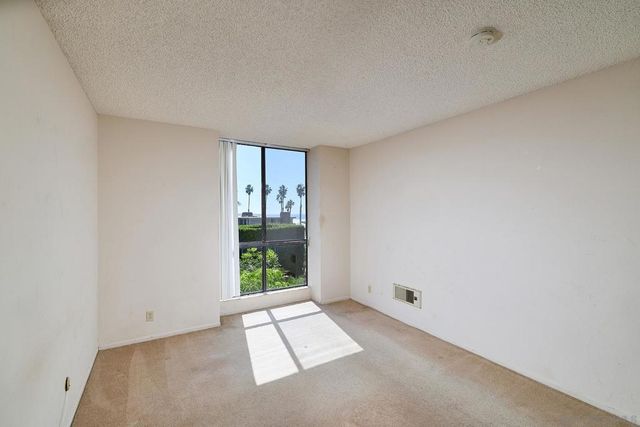 999 N Pacific C108, Oceanside, CA 92054