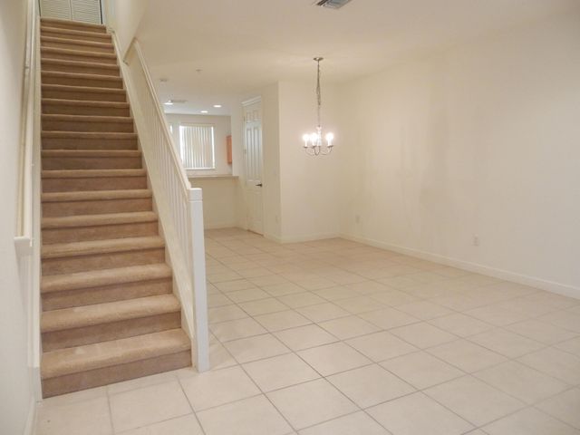 1717 Borrego Way 6, West Palm Beach, FL 33401