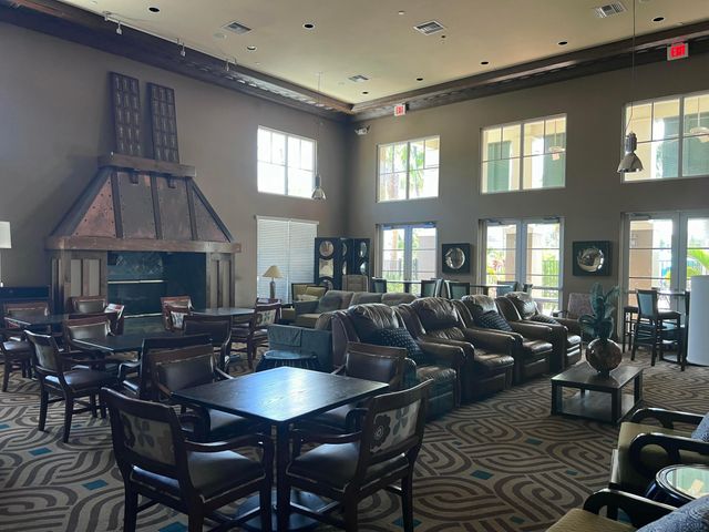 1717 Borrego Way 6, West Palm Beach, FL 33401