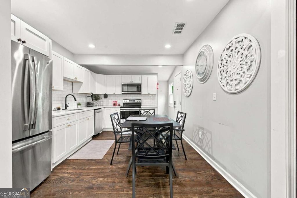 1677 M L King Jr Drive SW, Atlanta, GA 30314 — photo 5