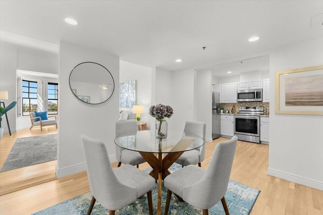 4 Charlesgate E 705, Boston, MA 02215