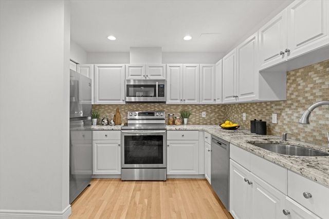 4 Charlesgate E 705, Boston, MA 02215