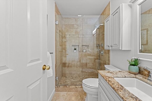 4 Charlesgate E 705, Boston, MA 02215