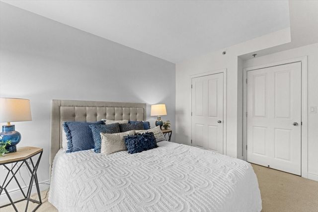 4 Charlesgate E 705, Boston, MA 02215
