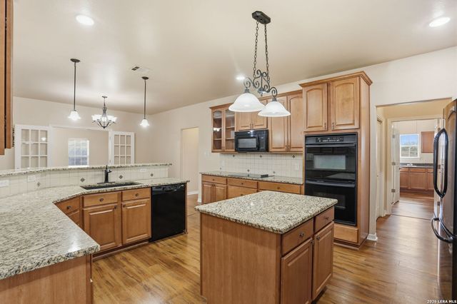 8814 Spanish Moss, Windcrest, TX 78239