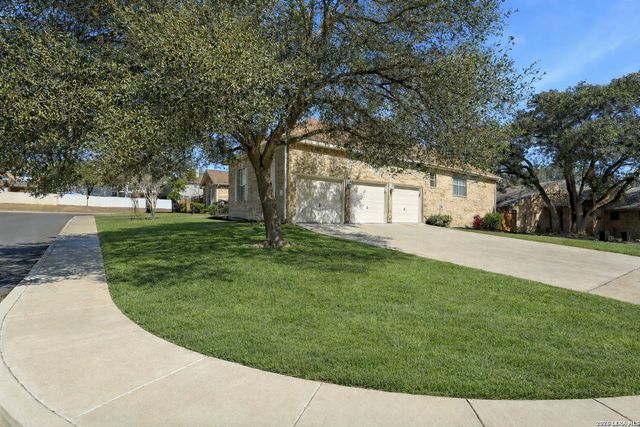 8814 Spanish Moss, Windcrest, TX 78239