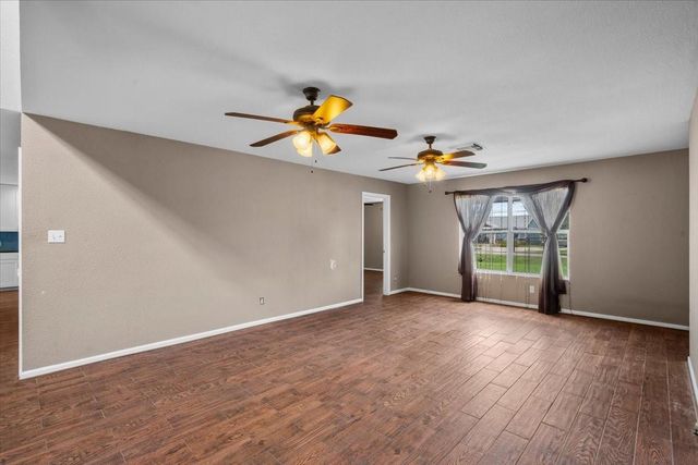 7228 Avenue R, Santa Fe, TX 77510