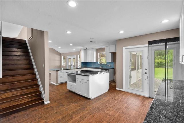 7228 Avenue R, Santa Fe, TX 77510