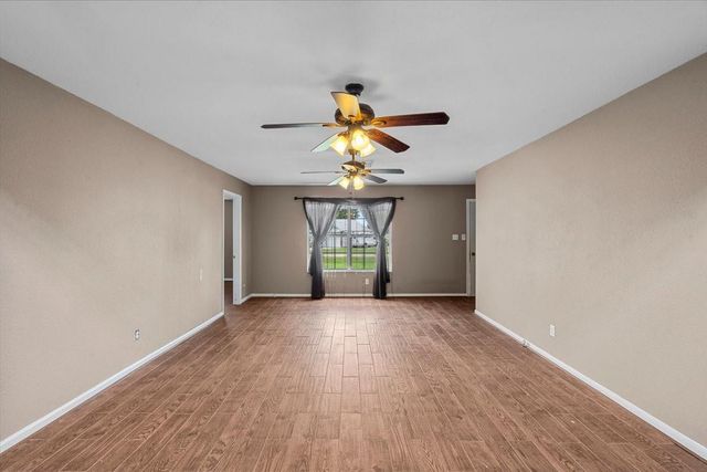 7228 Avenue R, Santa Fe, TX 77510