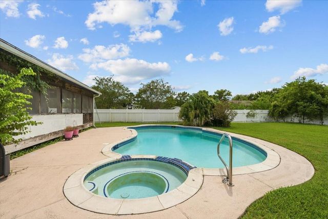 7228 Avenue R, Santa Fe, TX 77510