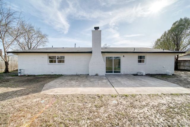 1605 S 108th East Place, Tulsa, OK 74128