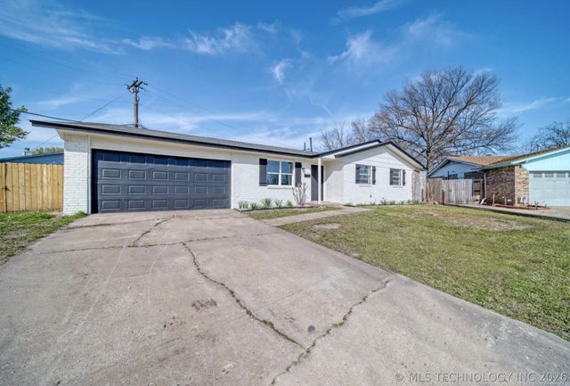 1605 S 108th East Place, Tulsa, OK 74128