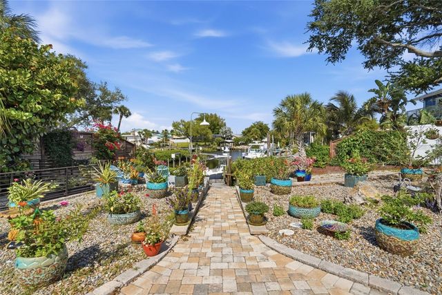 314 S SHORE DRIVE, Osprey, FL 34229