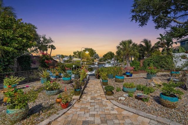 314 S SHORE DRIVE, Osprey, FL 34229