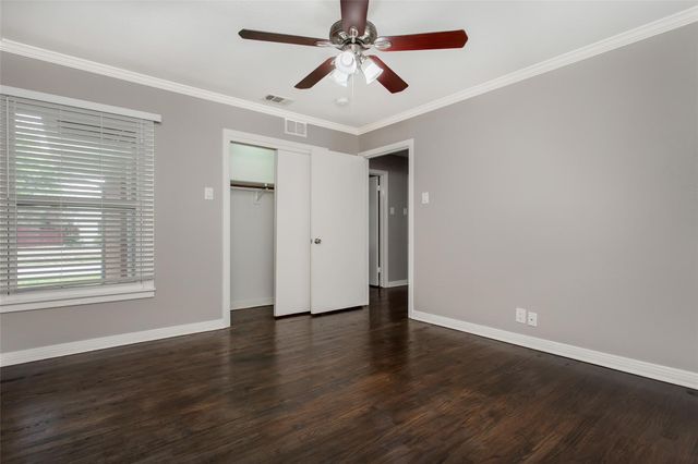 570 Bondstone Drive, Dallas, TX 75218