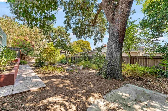 1983 Parkside Dr, Walnut Creek, CA 94597