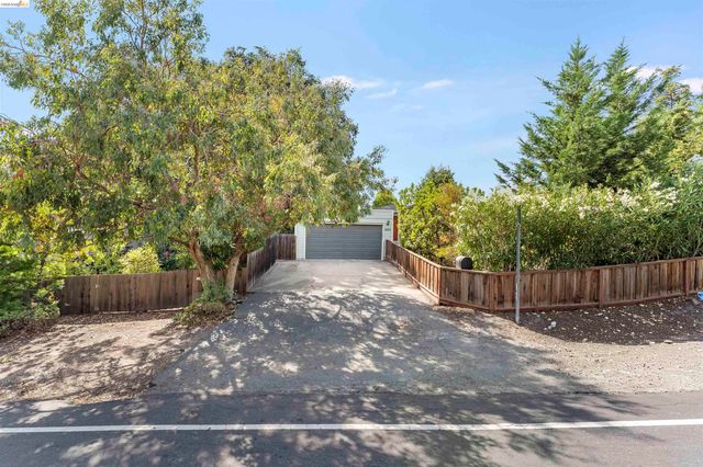 1983 Parkside Dr, Walnut Creek, CA 94597