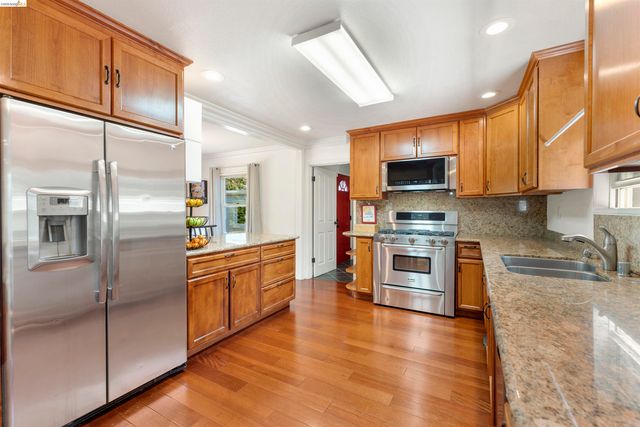 1983 Parkside Dr, Walnut Creek, CA 94597