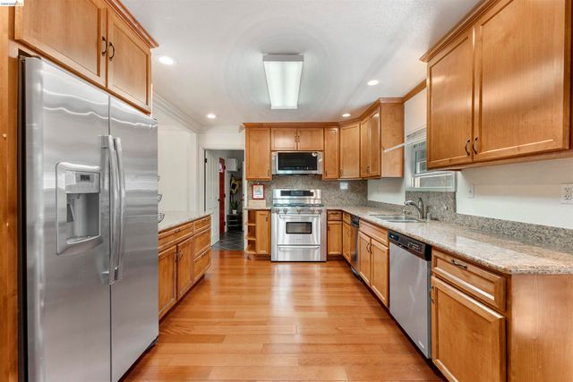 1983 Parkside Dr, Walnut Creek, CA 94597
