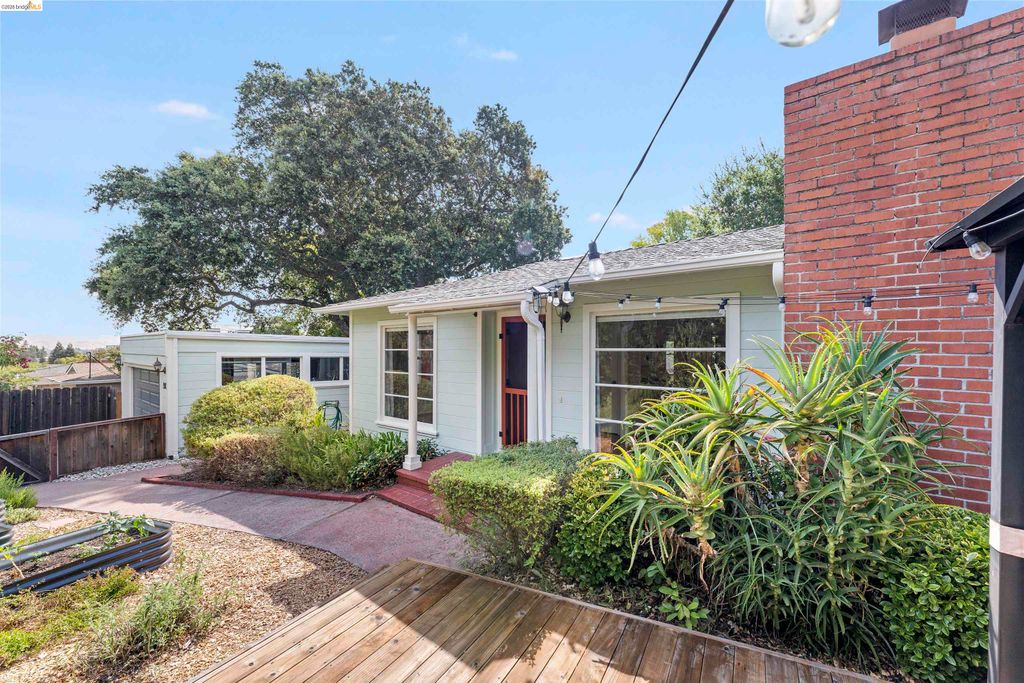 1983 Parkside Dr, Walnut Creek, CA 94597
