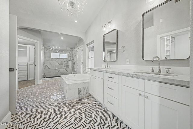 426 E HORSESHOE Avenue, Gilbert, AZ 85296