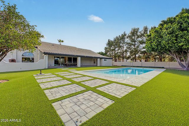 426 E HORSESHOE Avenue, Gilbert, AZ 85296